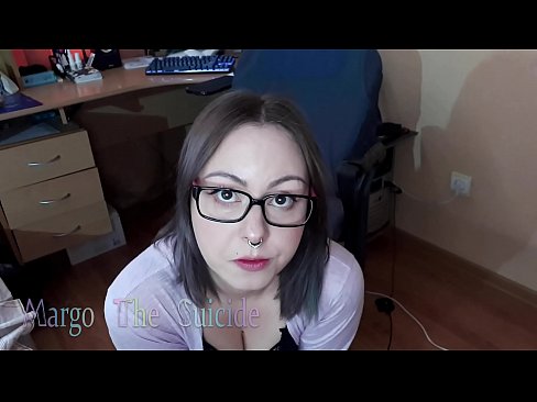 ❤️ Gadis Seksi sareng Kacamata Nyedot Dildo Jero dina Kaméra ❤️❌ video seks di urang